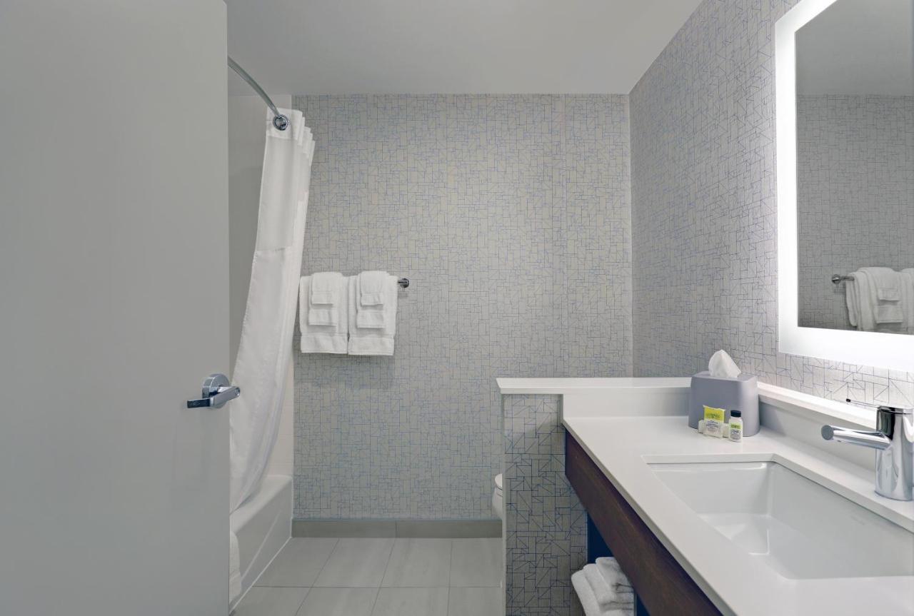 Holiday Inn Express & Suites - Порт-Элджин Экстерьер фото