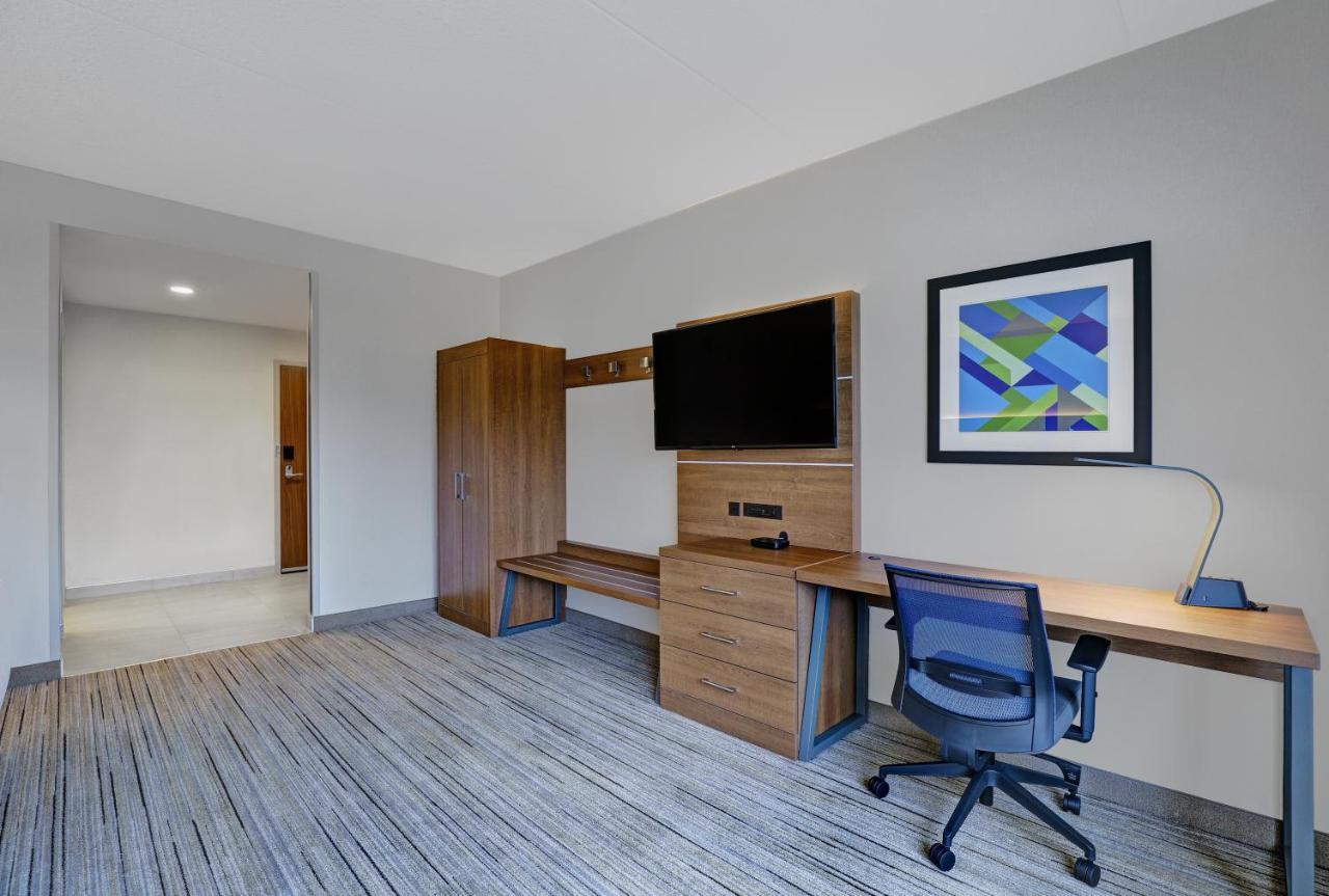 Holiday Inn Express & Suites - Порт-Элджин Экстерьер фото